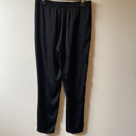 Smart Set pleated Satin Jogger Pant - Picture 7 of 9